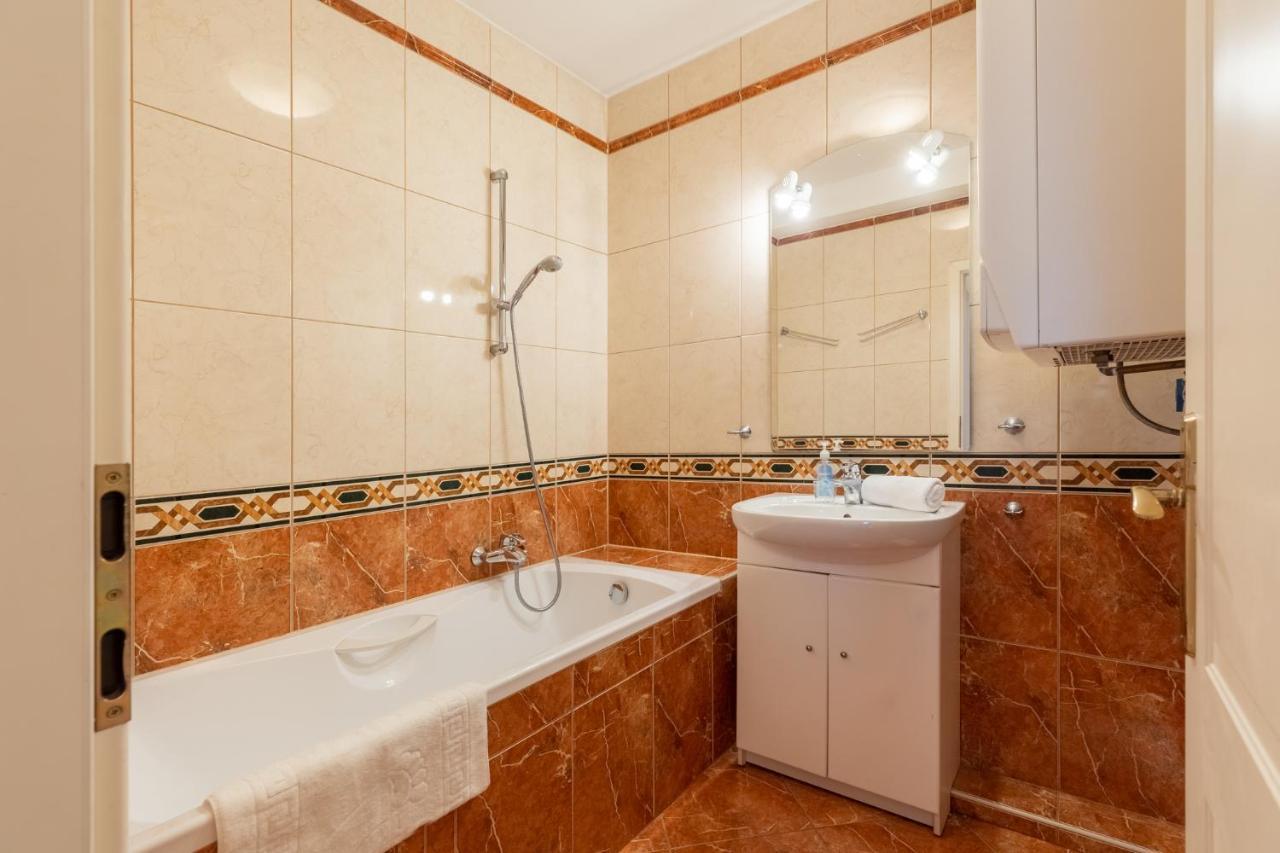 Egyuett A Csalad II Apartman By Bltn Siófok Exteriör bild